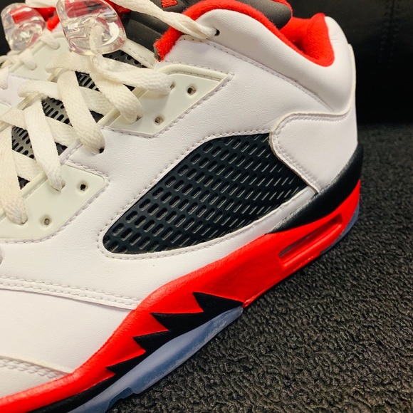 AIR JORDAN 5 RETRO LOW “FIRE RED” - Picture 5 of 8